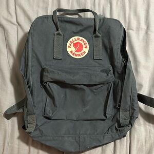 Fjallraven Kanken Bookbag